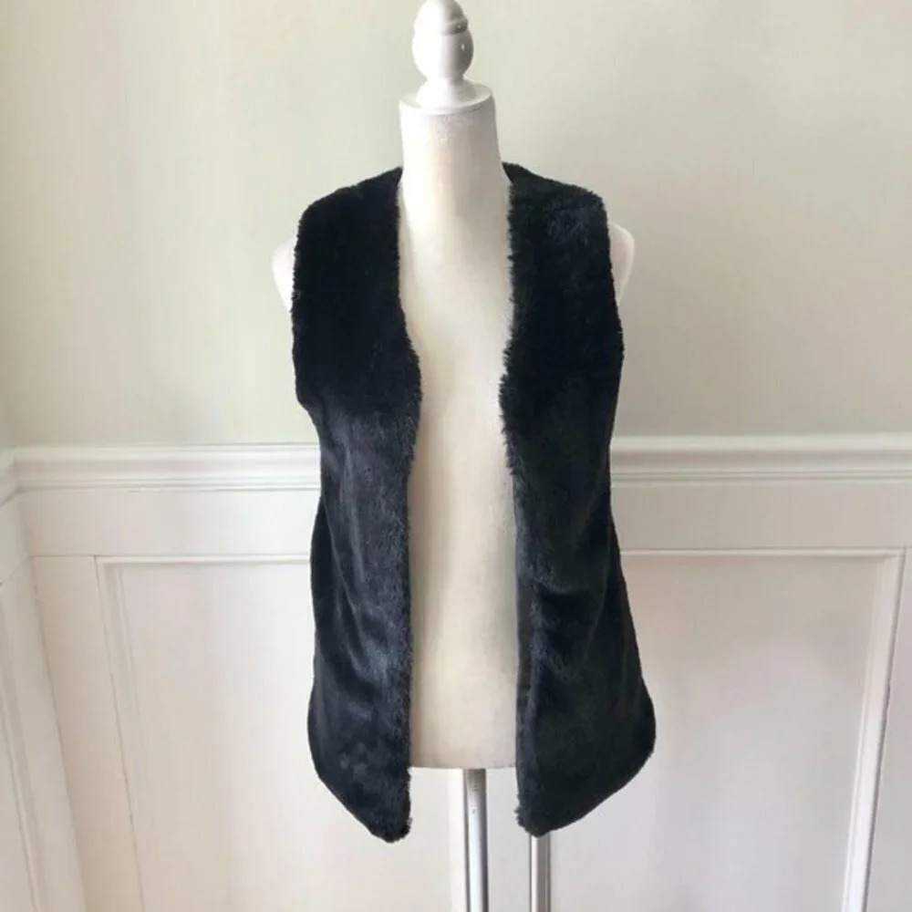 Me Jane Super Soft Faux Fur Vest XS Black - Picture 4 of 5